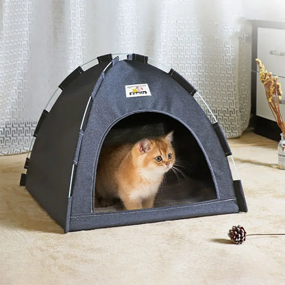 Cozy pet tent with warm cushion – perfect for cats in winter