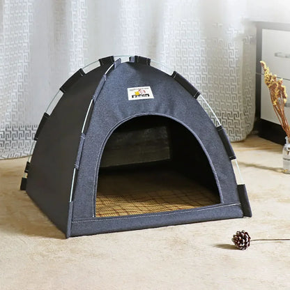 Cozy pet tent with warm cushion – perfect for cats in winter